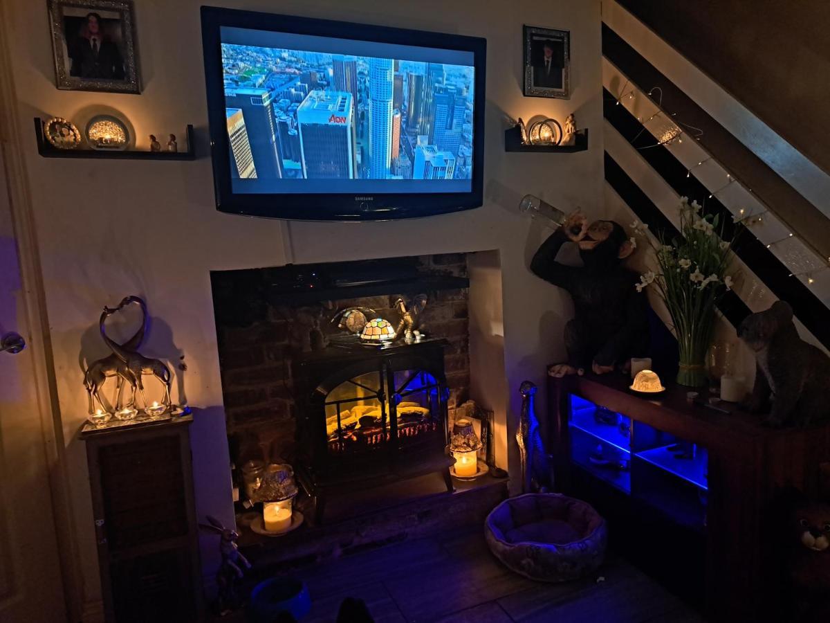 All Seasons Weavers Cottage Holmfirth Bagian luar foto